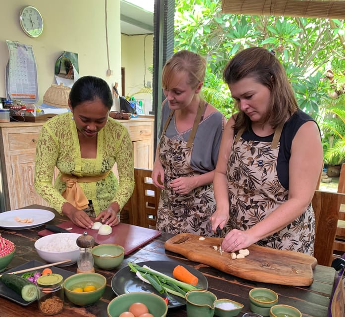 Experience the Art of Cooking Authentic Balinese Cuisine - Spice levels, taste control, and cooking to your preference