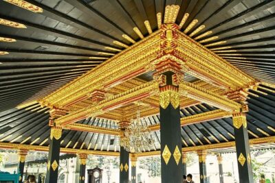 Explore City Tour from Yogyakarta - Stop 1: Kraton (Sultan Palace) at 9:30 AM