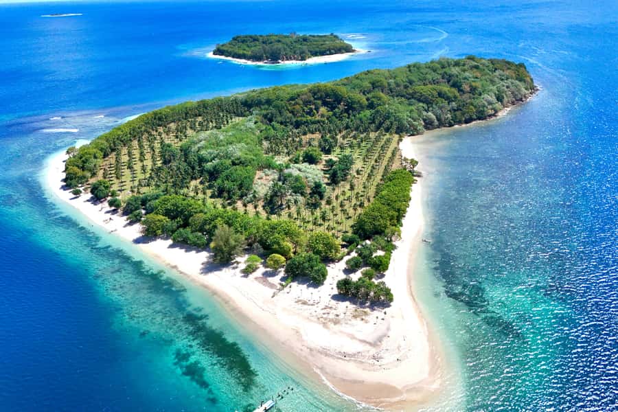 Explore Hidden Gili's Lombok : Gili Asahan,Gede,Goleng,Layar - The Private Boat Advantage: Why It Feels More Comfortable