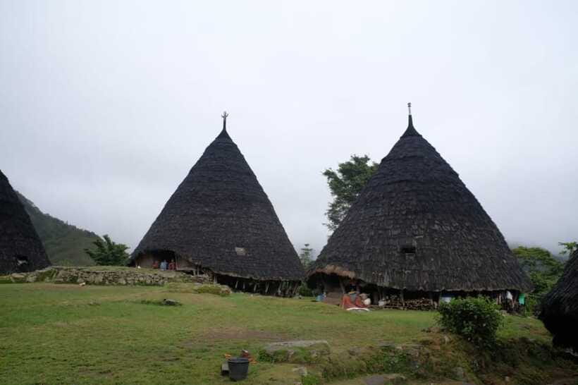 Explore Traditional Village of WAE REBO 2D/1N Shared Tour - Day 2: Breakfast With the Community, Small Ceremonies, and the Walk Back