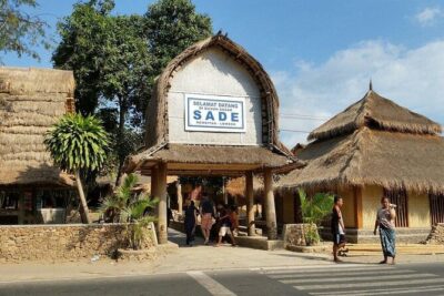 Explore Traditional Villages & to the South Coast - Sukarara Village: handmade weaving you can actually watch