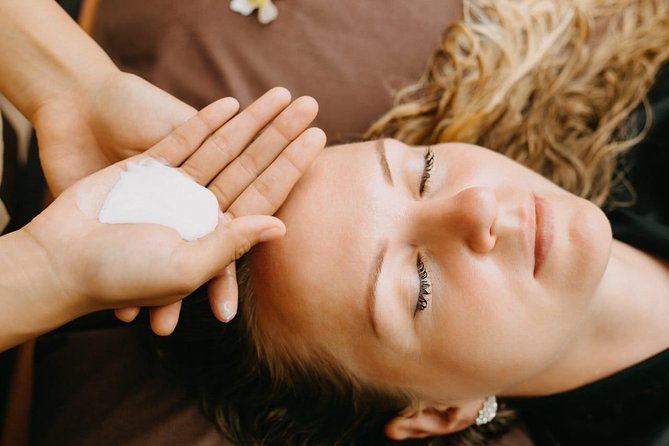Facial treatment + Balinese massage at Bali Luxury Spa - Where the Balinese massage + facial fits into Seminyak life