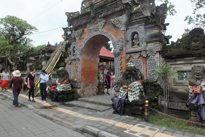 Famous Ubud villlage and Dance Tour with Rice Terrace And Waterfall Visit - The private-tour feel: how the day stays under control