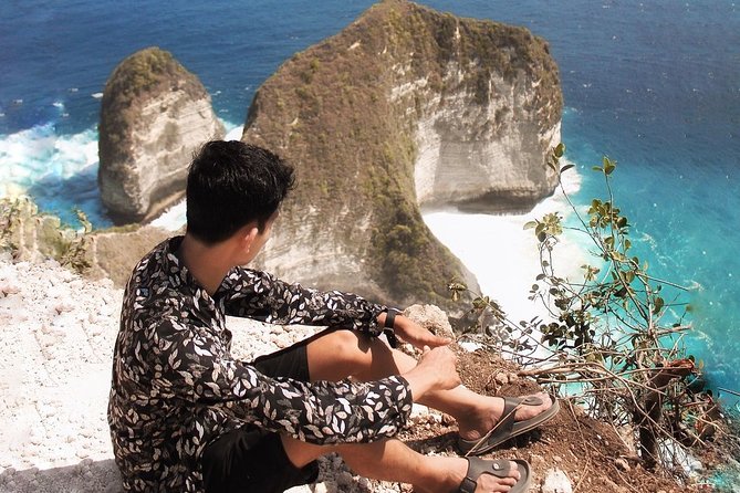 Fast Boat Transfer: Sanur to Nusa Penida by Penidago - Arrival at Nusa Penida: shoreline crossing and why your footwear matters