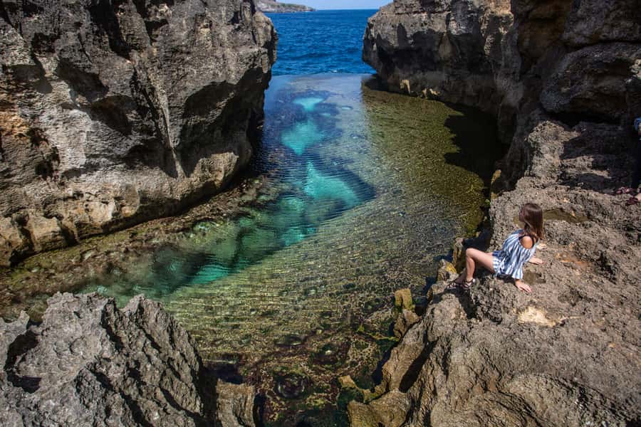 From Bali: 2-Day Nusa Penida and Lembongan Complete Tour - Day 1 snorkeling loop: Manta Bay, Gamat Bay, and the reef variety