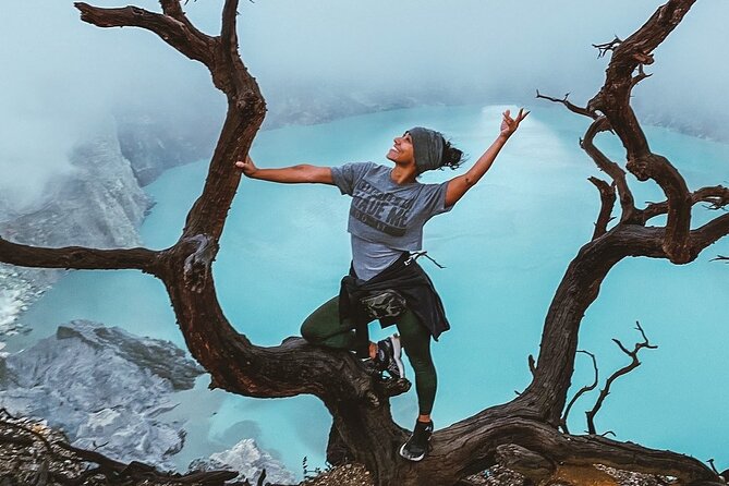 From Bali: 24-Hour Kawah Ijen Blue Flames, Dinner & Room - Entering the Crater: Blue Flames and Sulfur Miners