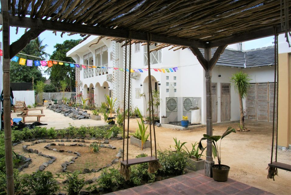 From Bali: 4-Day Surf and Yoga Retreat in Nusa Lembongan - Food, talks, and the one Balinese buffet dinner