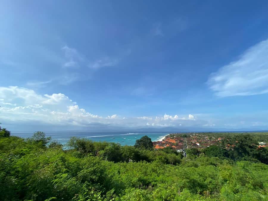 From Bali: Lembongan and Devil's Tears Buggy Tour with Lunch - First Stops on the Island: Yellow Bridge and Dream Beach