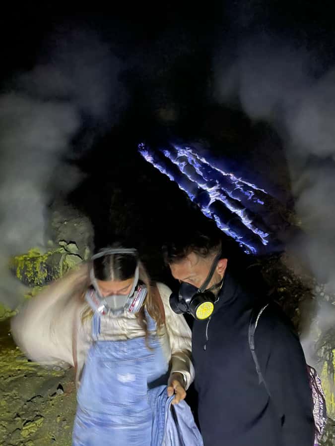 From Bali : Mount Ijen Blue-fire Volcano Tour - Getting to the Blue Flame View: The Part Everyone Flashes Photos For