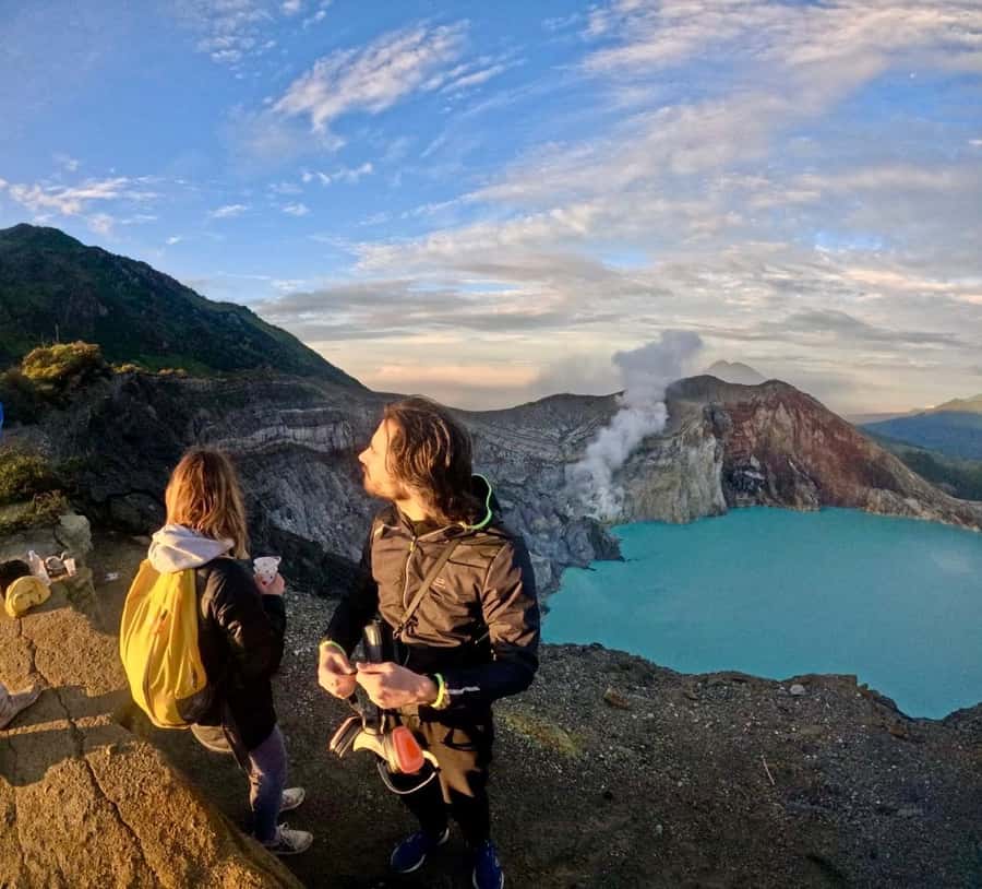 From Bali : Mt Ijen Hike, Blue Fire & Panoramic Lake Guided - The long night drive: Bali to Java without you worrying about the steps