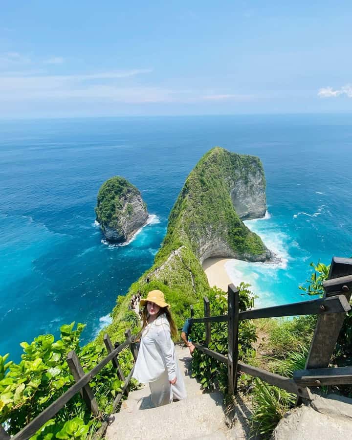 From Bali: Private Tour Combo East and West Nusa Penida - Timing and stamina: what 8 hours means on Nusa Penida