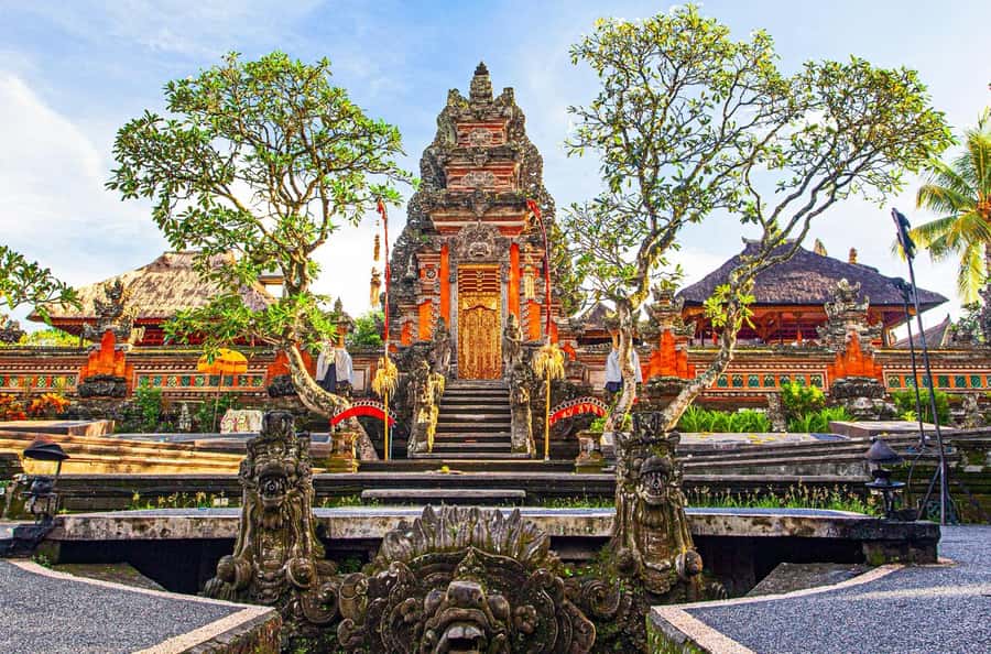 From Bali: Saraswati Temple, Monkey Forest, Ubud Waterfalls - Pickup, timing, and getting around without losing your day