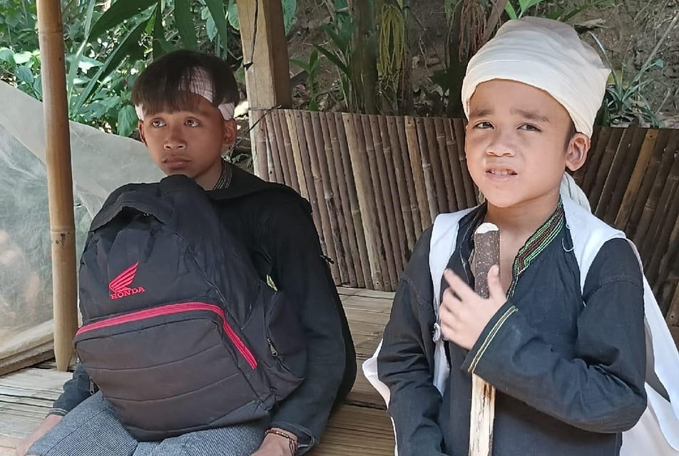 From Jakarta: Baduy Tribe Full Day Trip with Lunch - Village walks and traditional houses: bamboo, wooden rope, and real craftsmanship