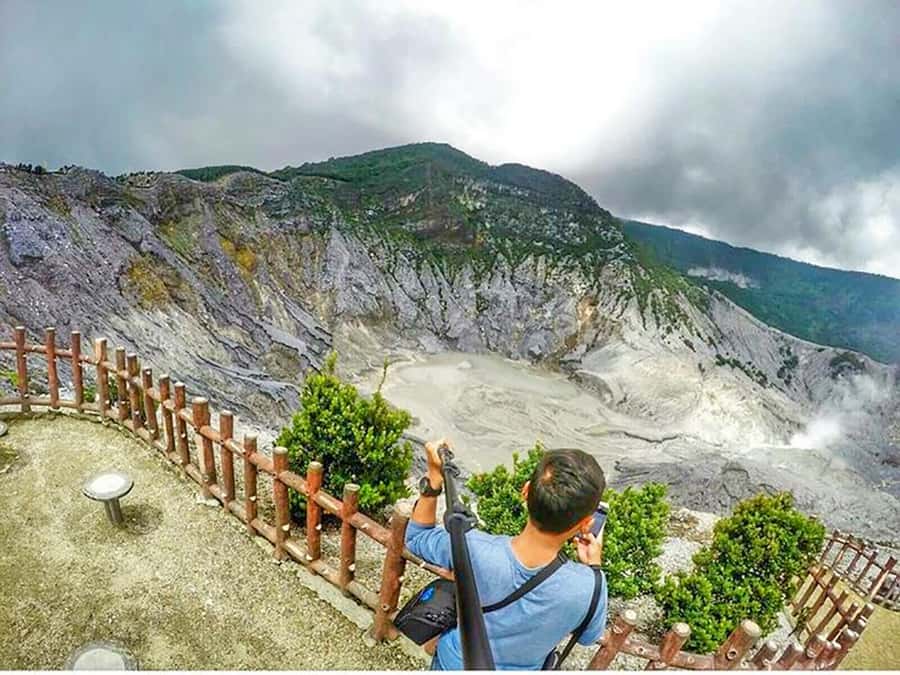 From Jakarta : Volcano, Tea & Rice Fields, Hot Spring - Rice fields and working farms: the calm break between big sights