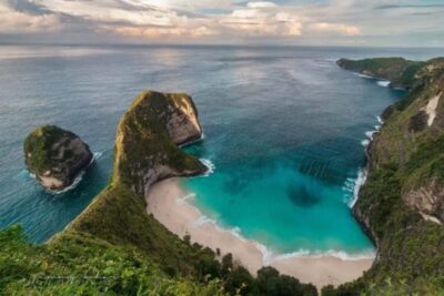 From Lembongan: Private Full-Day Highlight West Nusa Penida - Pasih Uug Beach and the first taste of Penida cliffs