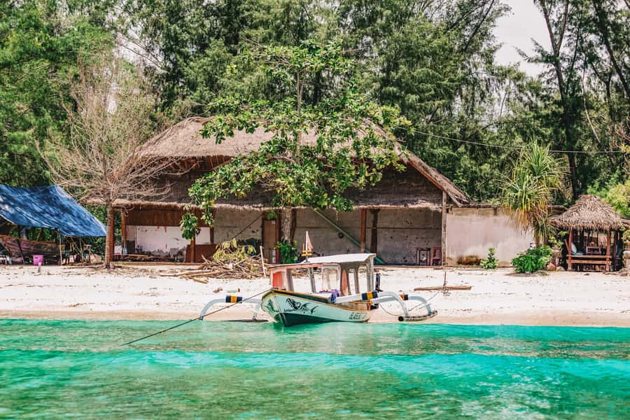 From Lombok: Private Gili Islands Trip w. Glass-Bottom Boat - What to bring (so you don’t suffer in hour two)