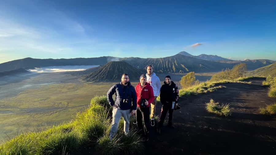 From Malang: 2 Days Bromo and Tumpak Sewu Sharing Tour - Day 2 at Mount Bromo: Sunrise, Sea of Sand Views, and the Crater Edge