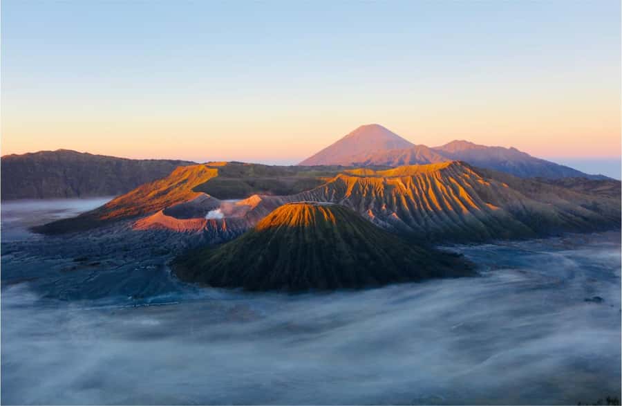 From Malang: Mount Bromo Sunrise Day Trip with Breakfast - The short hike to the Bromo peak: quick effort, big visuals