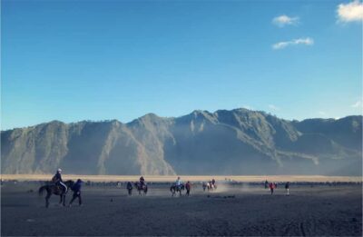 From Malang: Mount Bromo Sunrise Day Trip with Breakfast - The midnight start and the Penanjakan viewpoint sunrise payoff
