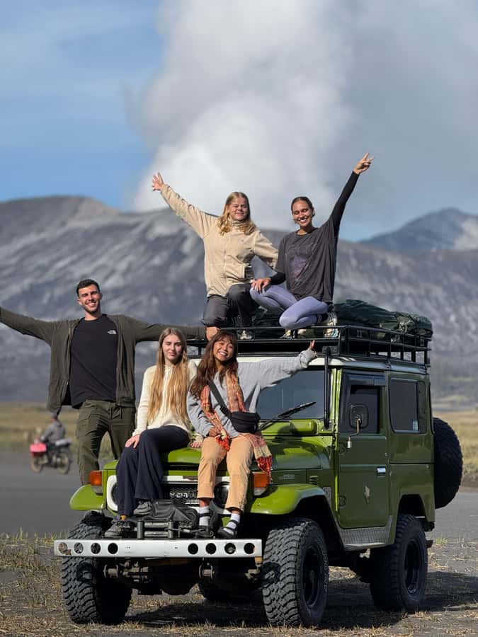 From Malang: Shared Bromo Sunrise Tour with Breakfast - The breakfast and coffee break: simple fuel, smart timing