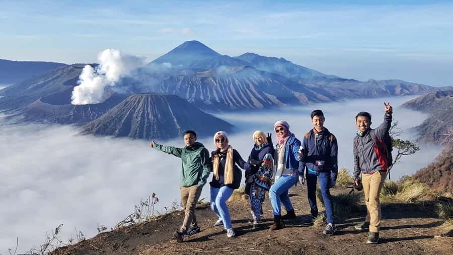From Malang/Surabaya: Mount Bromo Sunrise Ultimate (Shared) - How the 12-hour Bromo sunrise day really runs (12:30am to around 13:00)