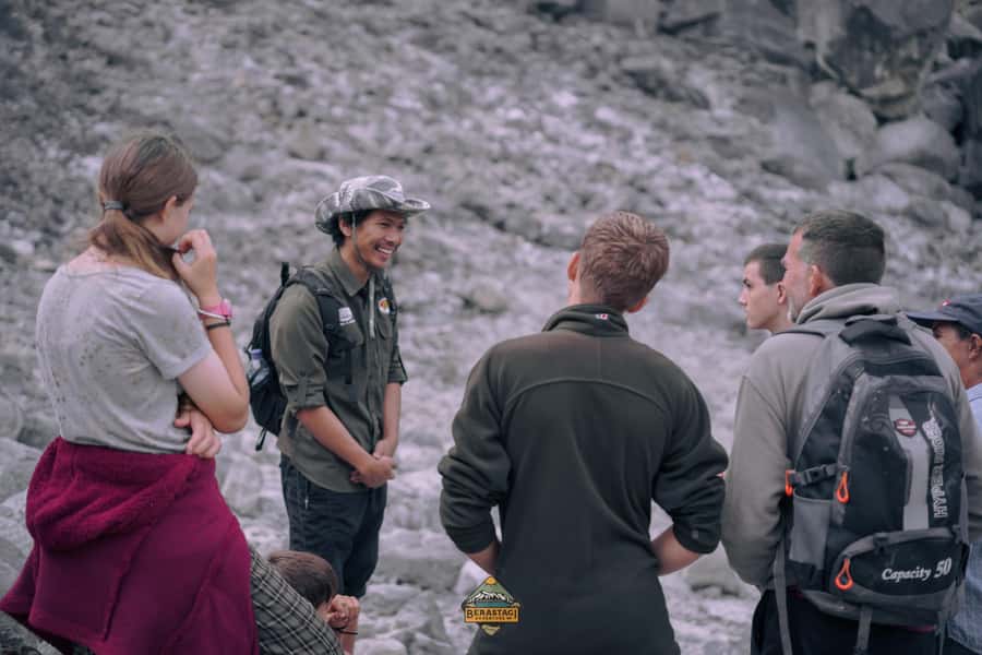 From Medan: Mount Sibayak Sunrise Hike & Natural Hot Spring - Summit and Sunrise: Coffee, Clouds, and the Volcano’s Geothermal Mood