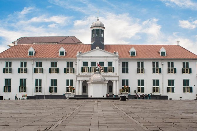 From port Tanjung priok : Jakarta Private Tour With Lunch - Stop 4: Wayang Museum for puppets, masks, and cultural storytelling