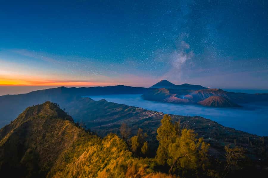 From Probolinggo: 1-Day Mount Bromo Sunrise Trip & Breakfast - The early start: why you leave Probolinggo at 1:20–2:00am