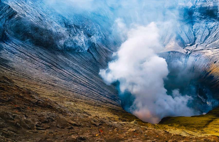 From Probolinggo: 1-Day Mount Bromo Sunrise Trip & Breakfast - Sunrise stops: Seruni Point and King Kong Hill (and why you’ll feel the crowds)
