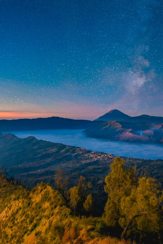 From Probolinggo: 1-Day Mount Bromo Sunrise Trip & Breakfast - The bigger picture: Bromo Tengger Semeru National Park and the Lautan Pasir viewpoint