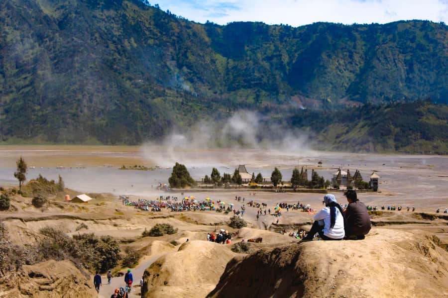 From Probolinggo: 1-Day Mount Bromo Sunrise Trip & Breakfast - Jeep rides, horses, and comfort: plan for the real-world texture of tourism