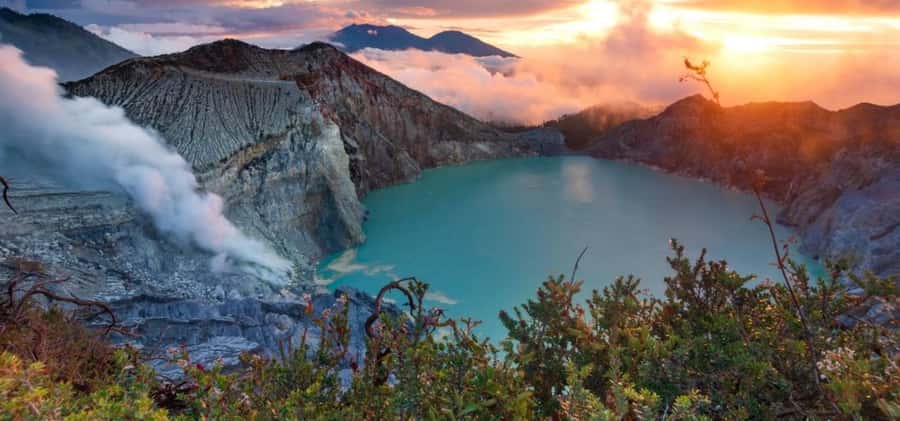 From Probolinggo: 2-Day Mount Bromo and Ijen Volcano Tour - What to pack for cold mornings and volcanic conditions