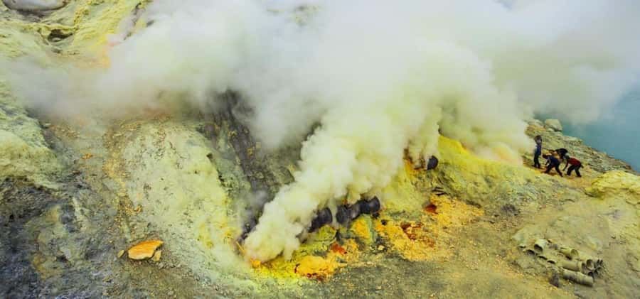 From Probolinggo: 2-Day Mount Bromo and Ijen Volcano Tour - Prahu Hill and the Tengger Caldera: where the sunrise lands