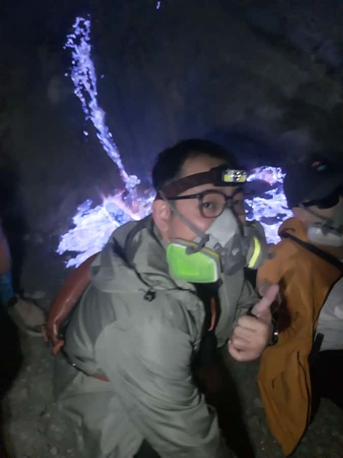 From Surabaya/Malang/Bali: Kawah Ijen Blue Fire Guided Tour - Sunrise viewpoints and the climb back up: where the big photos happen