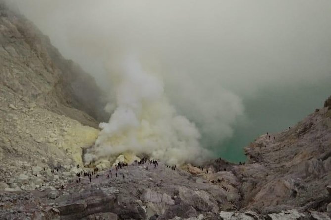 From Surabaya / Malang : Mt Bromo Sunrise - Ijen Blue Fire 3D2N - Bromo after sunrise: crater time without the chaos
