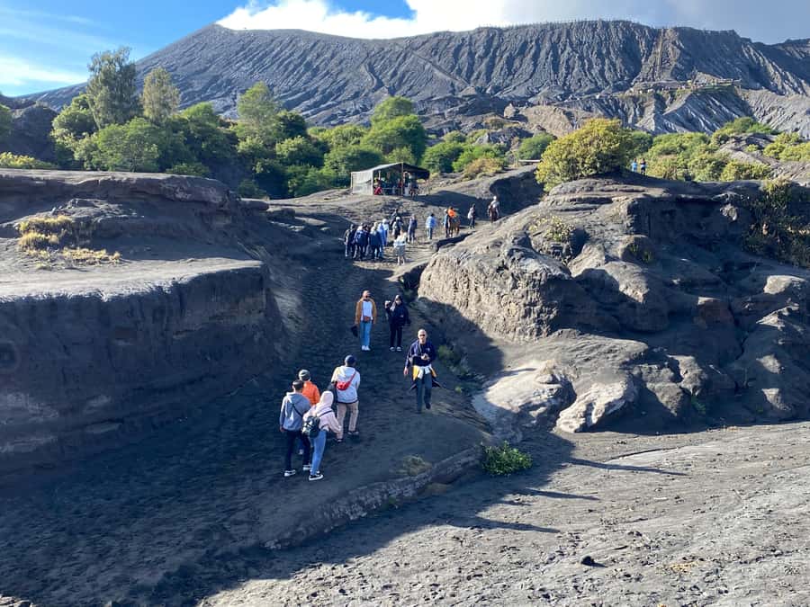 From Surabaya or Malang City : Sunrise or Sunset Mount Bromo - Sunrise vs Sunset: Choosing the Right Feeling (and Crowd Level)