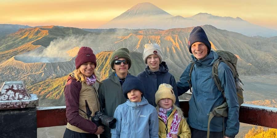 From Surabaya or Malang: Private Mt. Bromo Sunrise Day Trip - Sea of Sand crossing and the crater rim trek