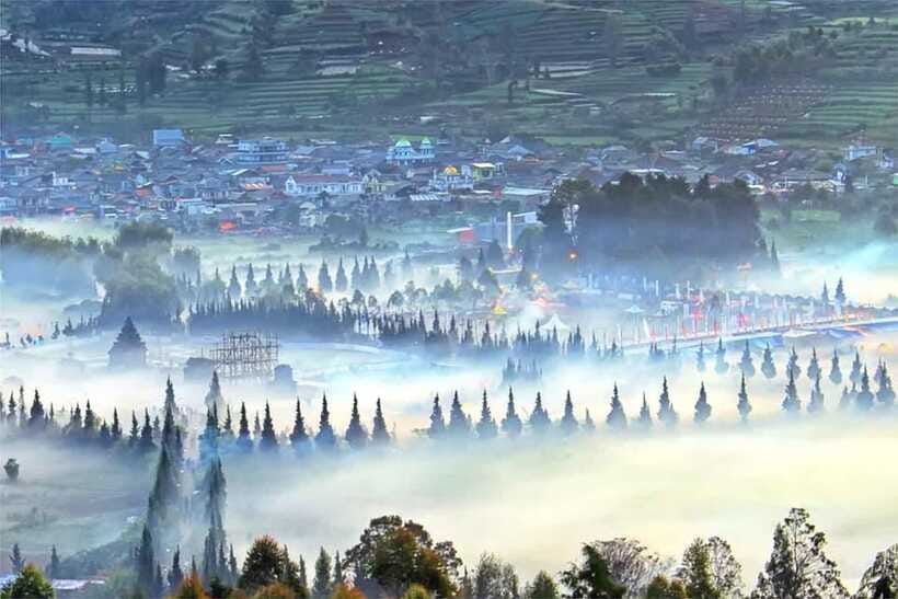 From Yogyakarta: 12-Hour Guided Dieng Plateau Sunrise Trip - Small group max 8, live English guide: why this tour works as a day plan
