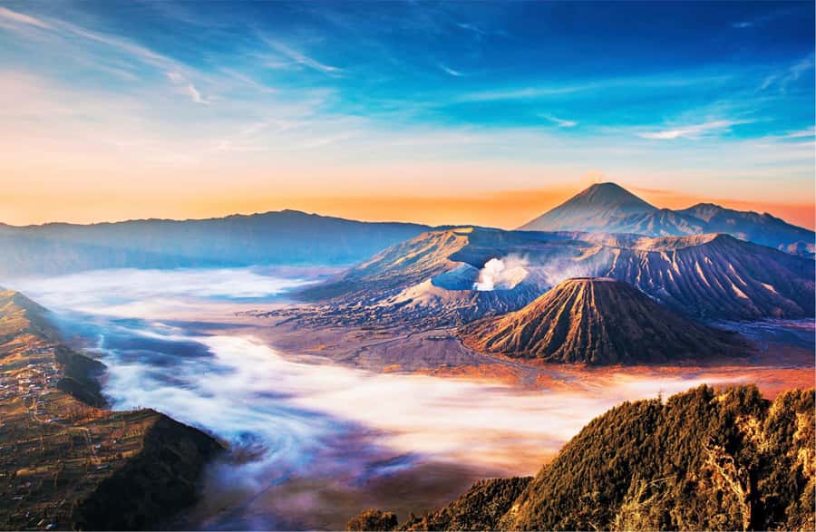 From Yogyakarta: Borobudur, Mount Bromo, and Ijen 4-Day Tour - Bromo sunrise: seeing the volcano before the crowds get loud