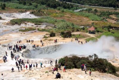 From Yogyakarta: Dieng Plateau Golden Sunrise Guided Trip - Sikunir Hill Sunrise Hike: Cold Air, Quick Steps, Big Views