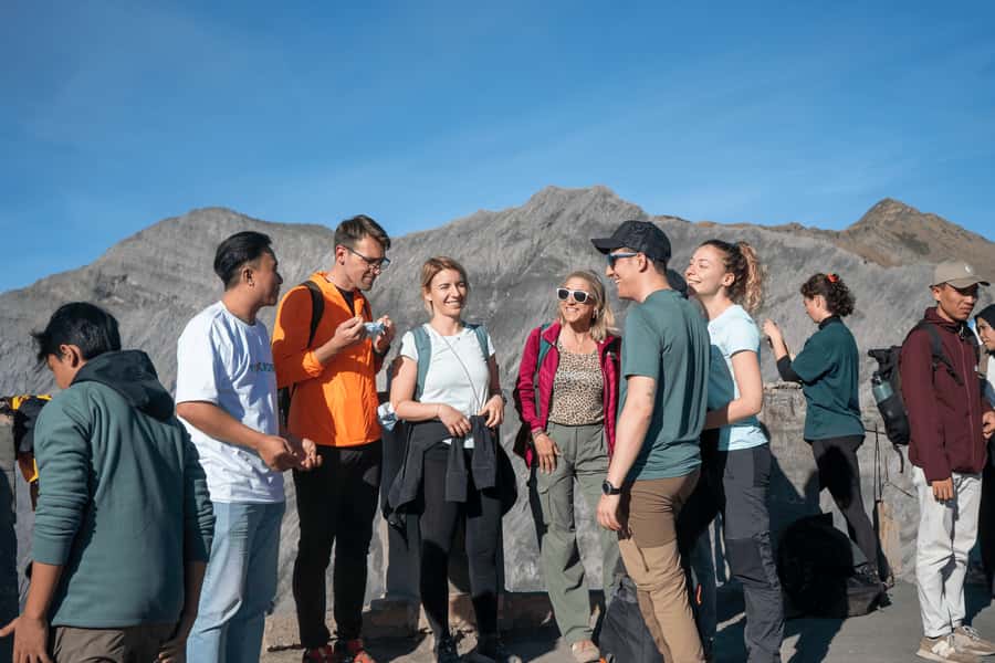 From Yogyakarta or Bali: Bromo & Ijen 3D2N w/ Multi Drop-Off - Day 2 at Bromo: 4x4 Jeep, Sand Sea Photos, and the Crater Rim Sunrise