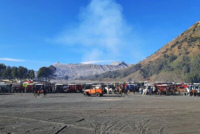 From Yogyakarta: Tumpak Sewu Bromo and Ijen with Bali Drop-off - Day 1 from Yogyakarta to Malang: start early, then breathe