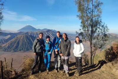 Full Day Private Sunrise Tour in Bromo - King Kong Hill And Penanjakan: How The Tour Sets Up Sunrise Viewing