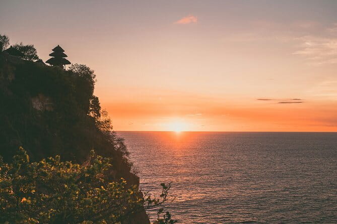 Full Day Private Tour to Ubud Waterfall and Uluwatu Sunset - Tegenungan Waterfall: your early wow moment in Ubud