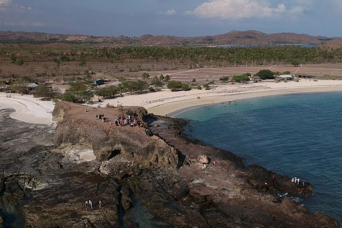 Full-Day Private Trip to South Lombok - Seger Beach: the 15-minute hike to a 360 panorama