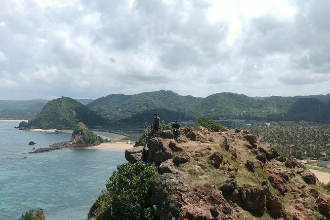 Full-Day Private Trip to South Lombok - Merese Hill sunset: where the day turns into a view