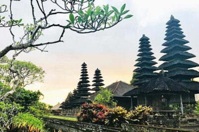 Full day Ubud and Tanah Lot tour - Tegenungan Waterfall: jungle views and the choice to go down