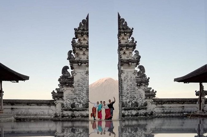 Gate of Heaven With Blue Lagoon Beach Tours - Blue Lagoon Beach: warm water, short stay, make it count