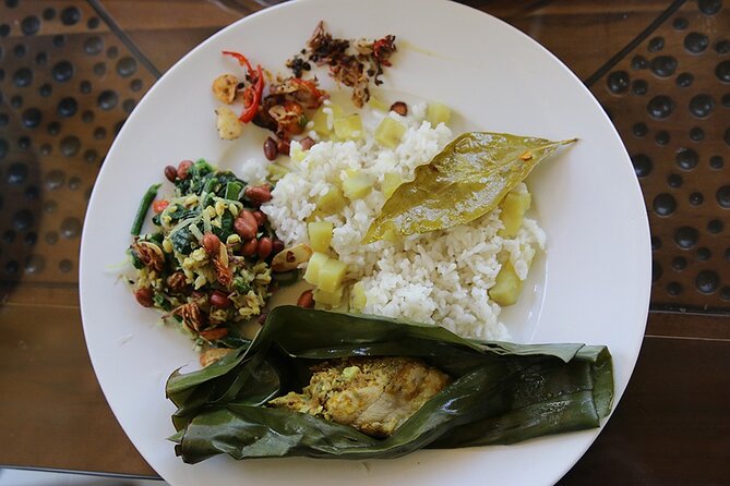 Gianyar Market Visit & Cooking Class in Ubud with Kadek & Putu - Optional garden stop: how produce becomes a daily habit
