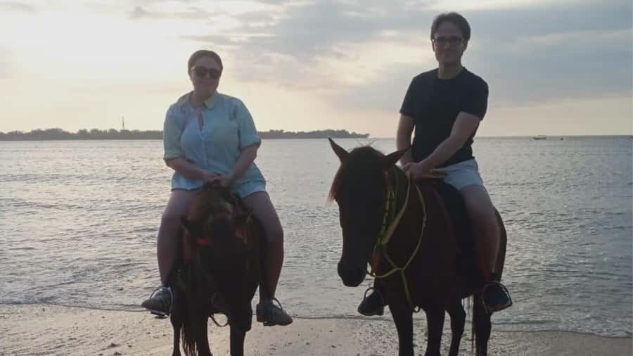Gili Air: 1-Hour Horse Riding Adventure - Getting Started on Gili Air: How the Hour Typically Begins